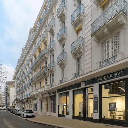 Du Parc - Design En Centre - Thermes Et Parcs *